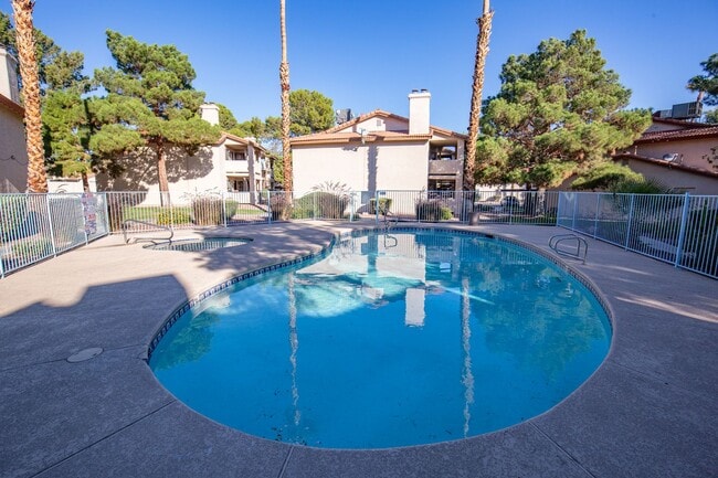 Building Photo - 737 Rock Springs Dr