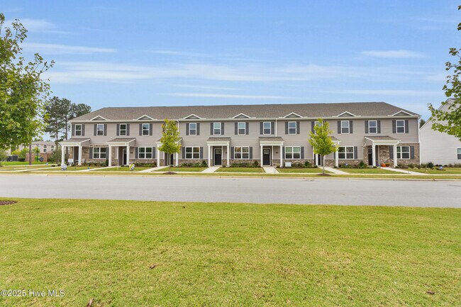 Building Photo - 2007 Clock Rd