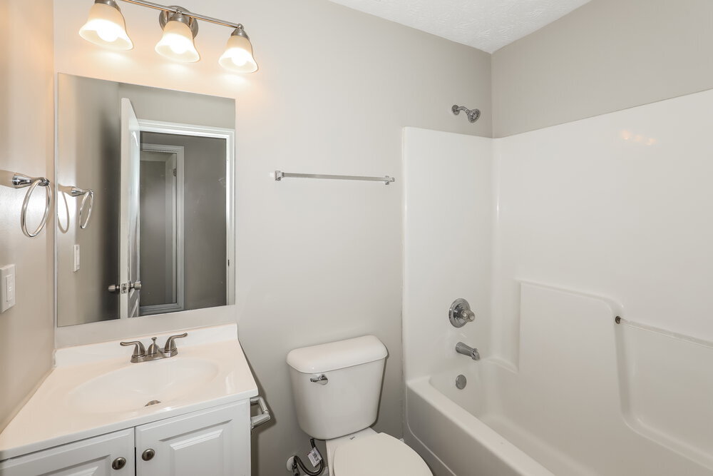 Building Photo - 1365 Camelia St