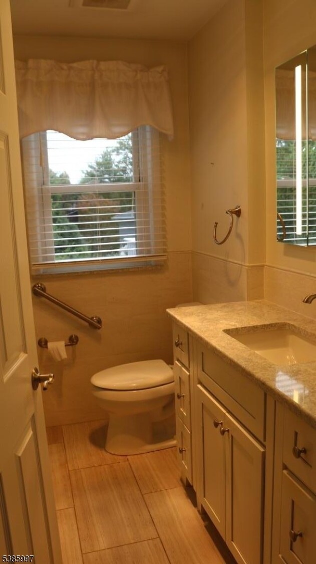 Building Photo - 44 Harvey Dr