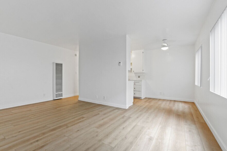 Building Photo - 1437 Brockton Ave