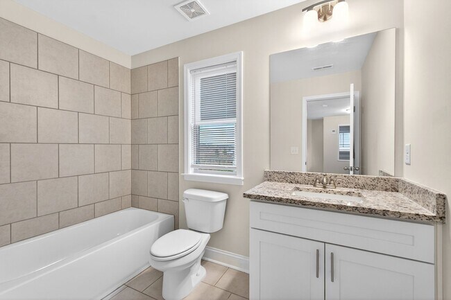 Building Photo - 4 BEDROOM SINGLE FAMILY HOME IN BRASELTON!