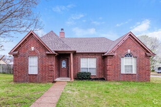 Building Photo - 4671 Lindawood Ln