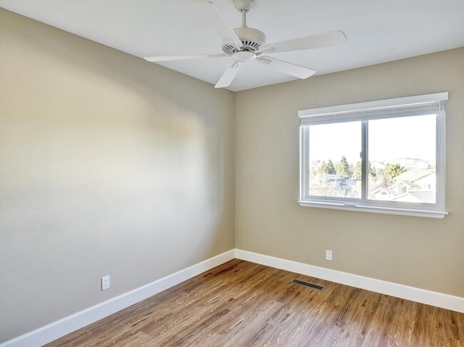 Building Photo - 1101 Rock Creek Way