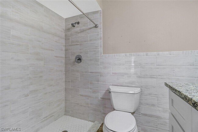 Building Photo - 6310 Royal Woods Dr