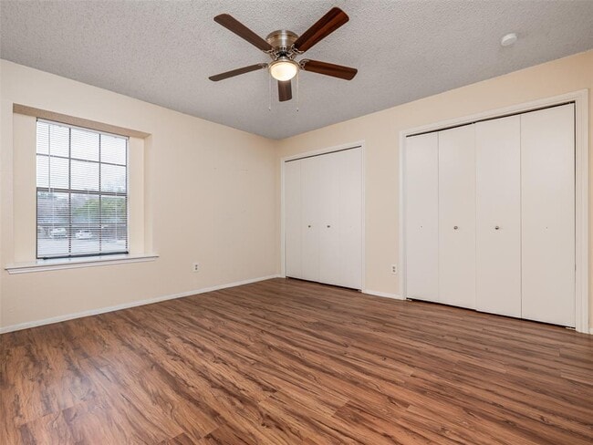 Building Photo - 706 Rollingway Dr