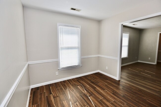 Building Photo - Ranch Home - Red Mill Farm - Available 11-...
