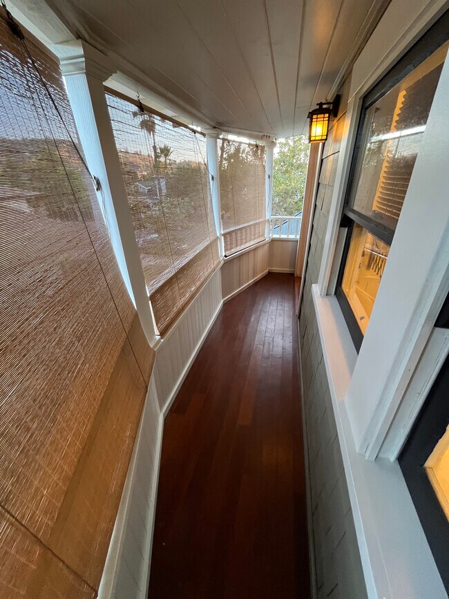 Upper Floor Balcony - 133 E Avenue 42