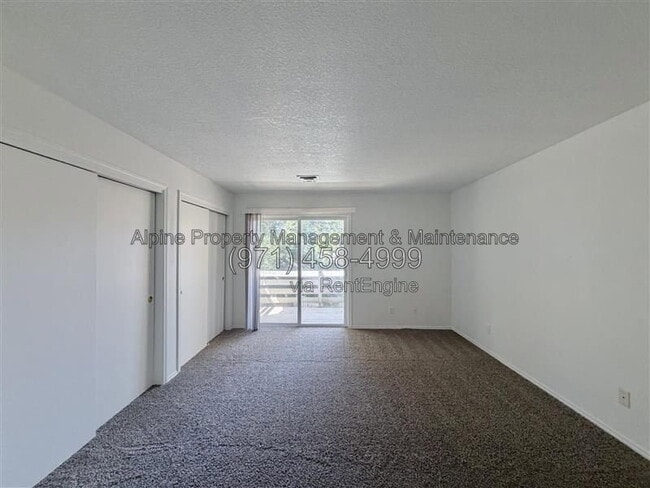 Building Photo - 18317 SW Jann Dr
