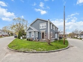 Building Photo - 15 Ancona Rd