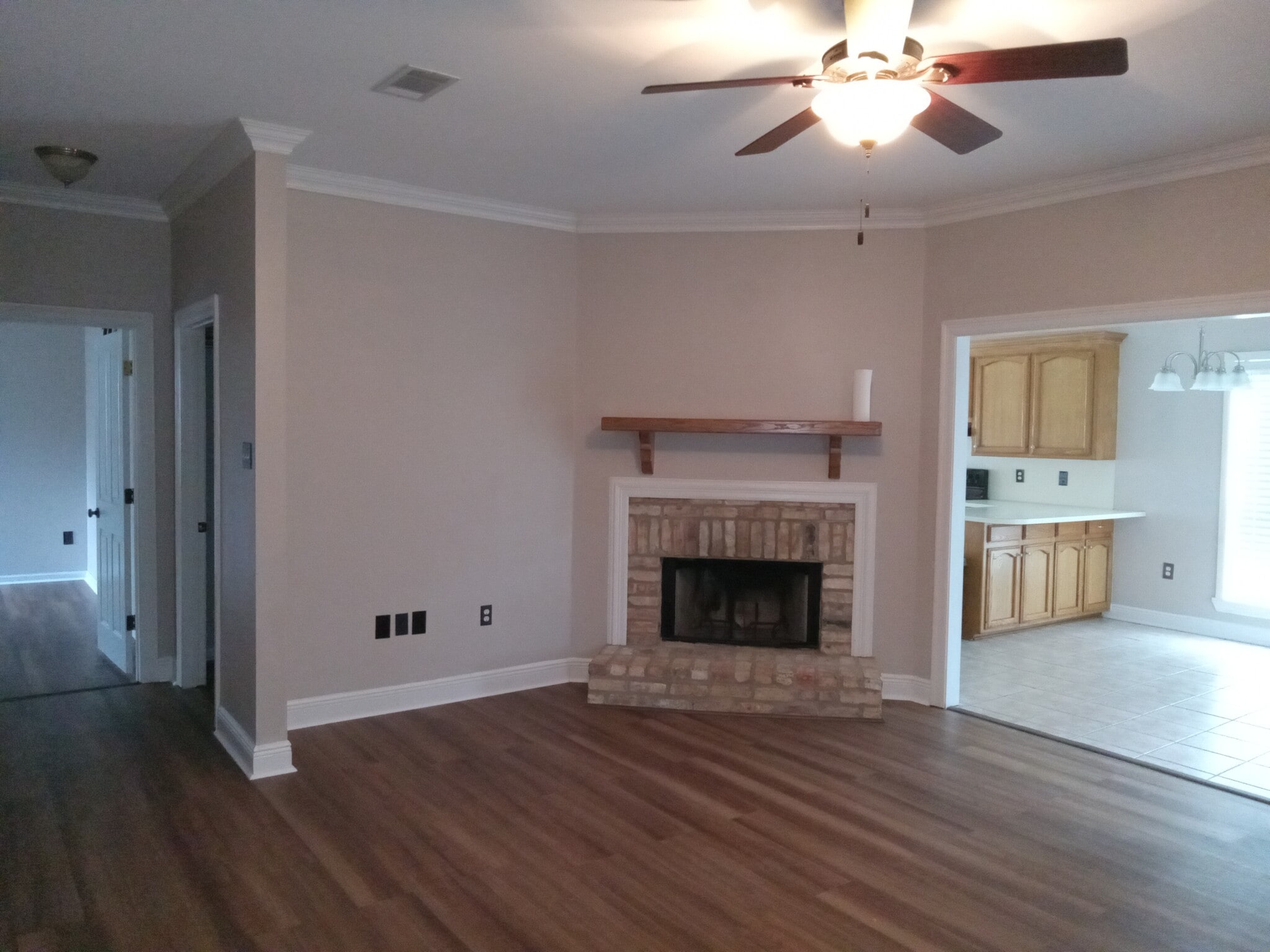 Living room - 18404 White Oak Dr
