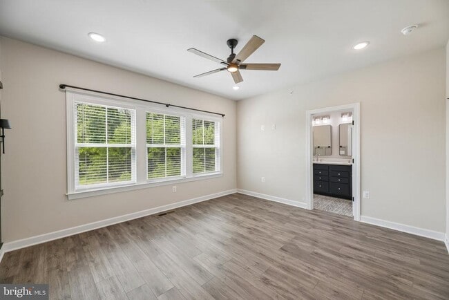 Building Photo - 7202 Mountaineer Dr