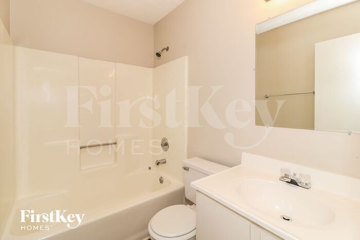 Building Photo - 1202 River Forest Ln