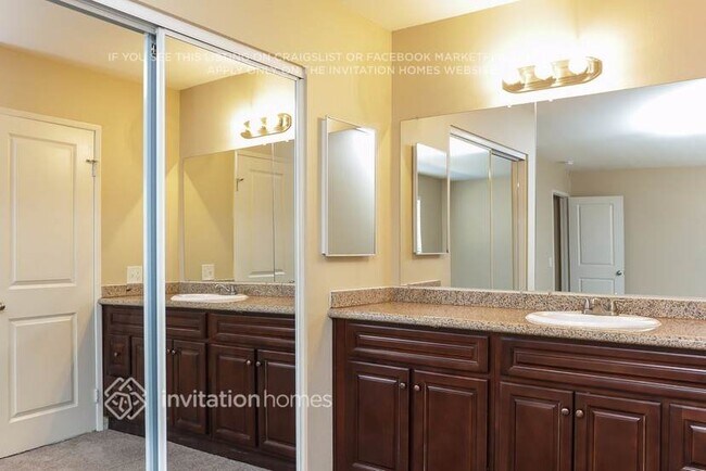 Building Photo - 24650 Myrna St