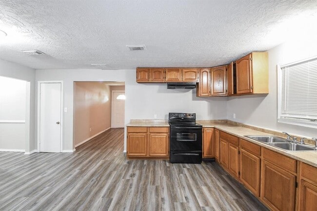 Building Photo - 3522 Stonham St