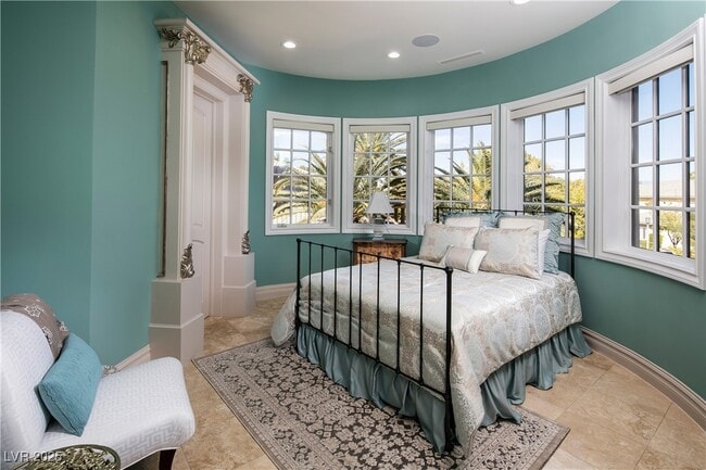 Building Photo - 8801 Palm Greens Ct