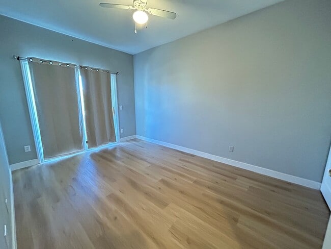 Building Photo - 5-Bedroom Silverado Ranch Home with Pool!