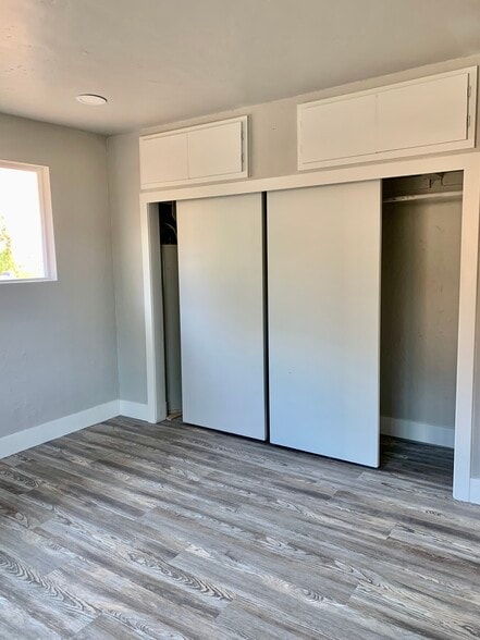 Spacious closets - 3677 Lakeshore Blvd