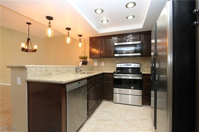 Building Photo - 2748 Lodestone Dr