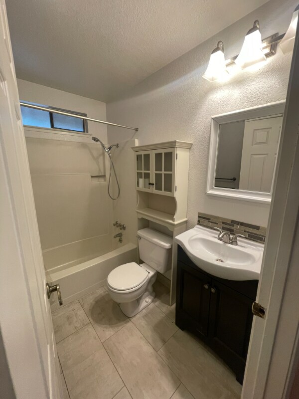 Building Photo - 3209 Amber Trail
