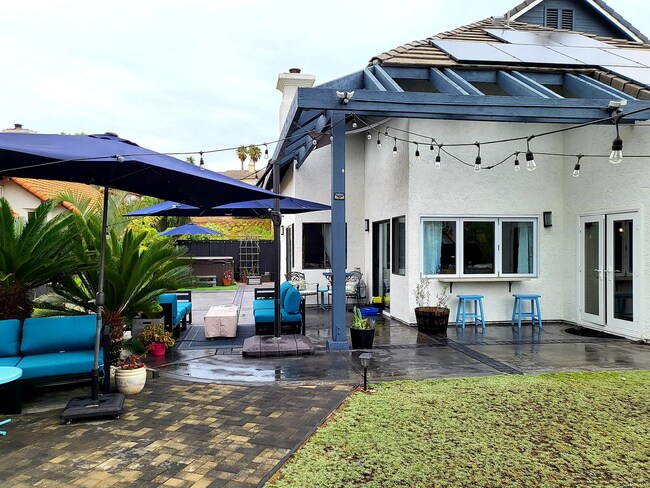 Building Photo - 4 Bedroom Home in the Hosp Grove Area of Olde Carlsbad