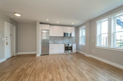 Building Photo - 110 Central St