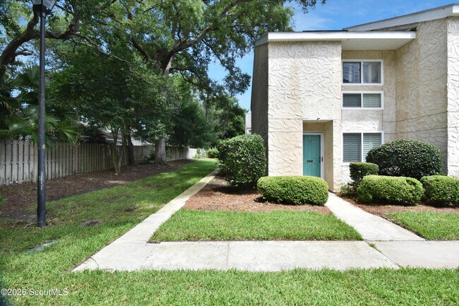 Building Photo - 1000 Mallery St Ext