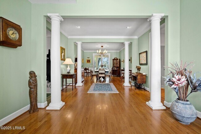 Building Photo - 32 Sparrow Nest Point