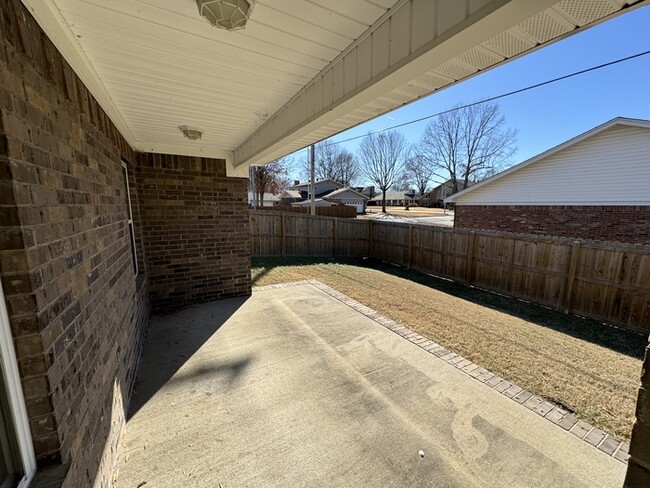Building Photo - New 4 bedroom 3 bath home in Sherwood