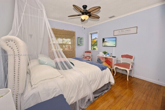 Building Photo - 1701 Fletcher St