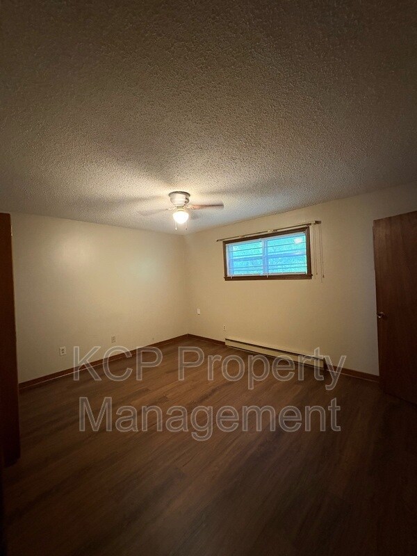 Building Photo - 1007 Cedar St