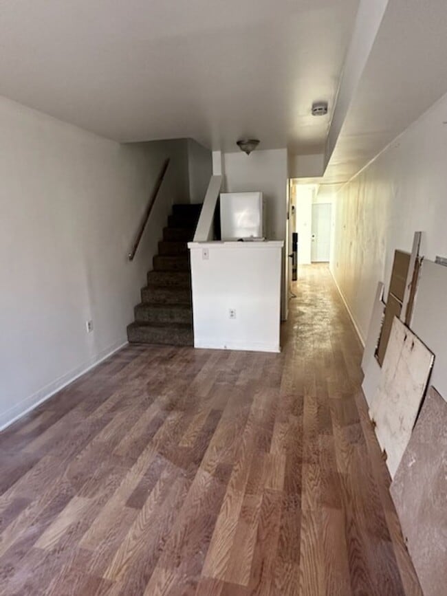 Building Photo - Affordable rowhome close to downtown Balti...