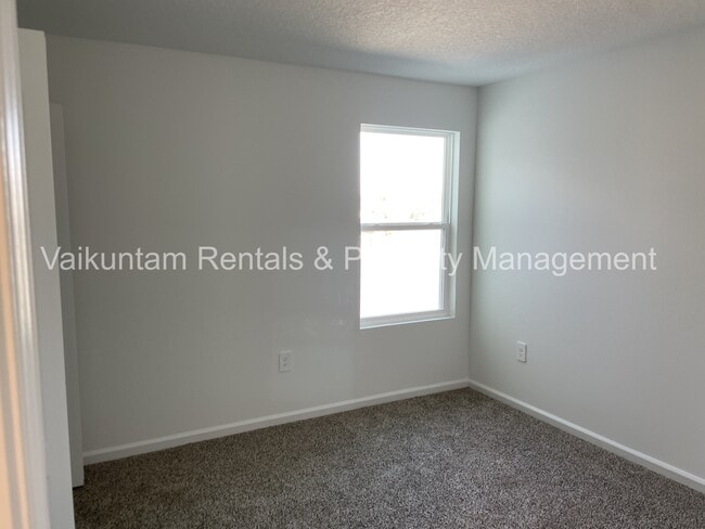 Building Photo - 9312 Kiskadee Ct
