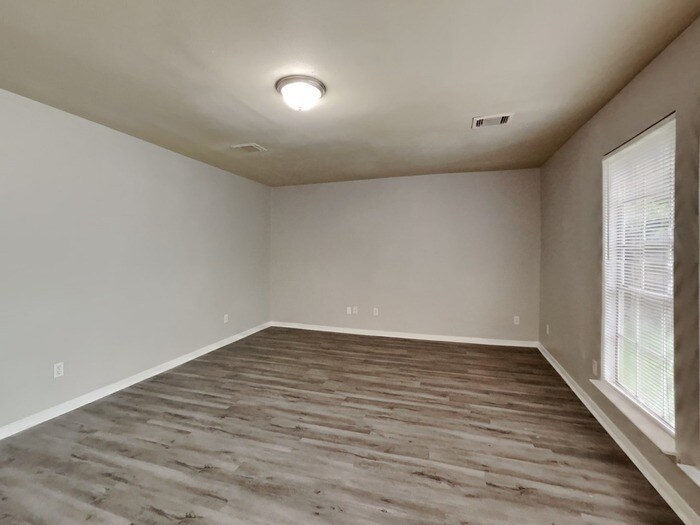 Building Photo - 25622 Oakridge Forest Ln