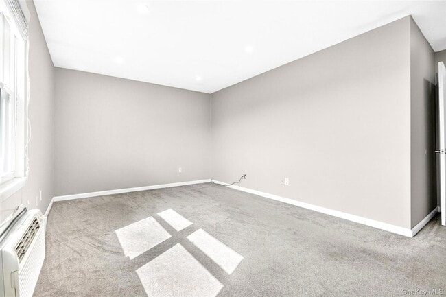 Building Photo - 972 Sierra Vista Ln