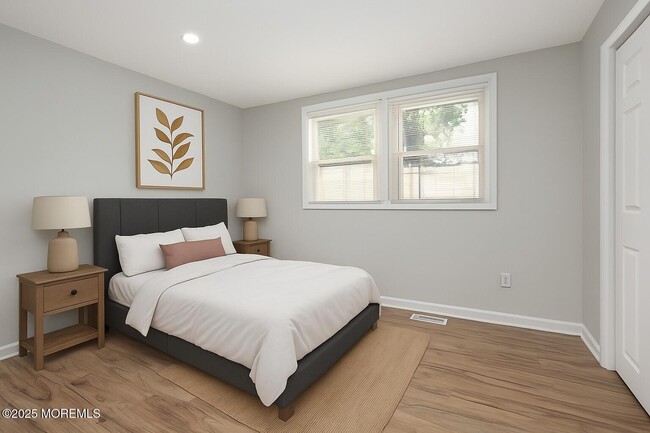 Building Photo - 811 Shore Concourse