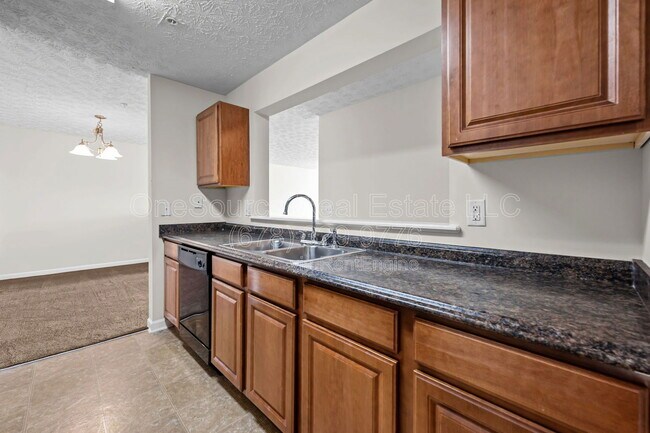 Building Photo - 5304 Fairington Club Dr