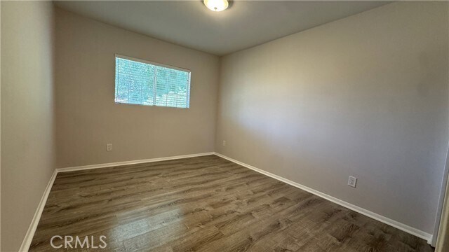 Building Photo - 10523 Hayvenhurst Ave
