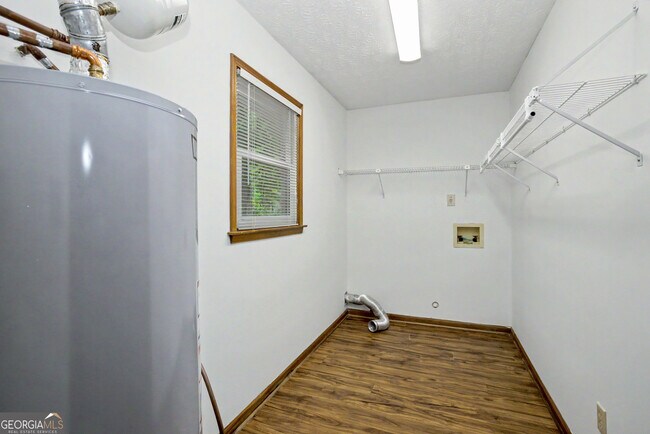 Building Photo - 309 Deergrass Trail