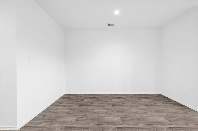 Building Photo - 2011 Woodlark Way