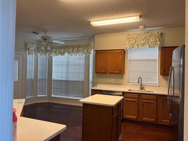 Building Photo - 10720 Columbia Dr