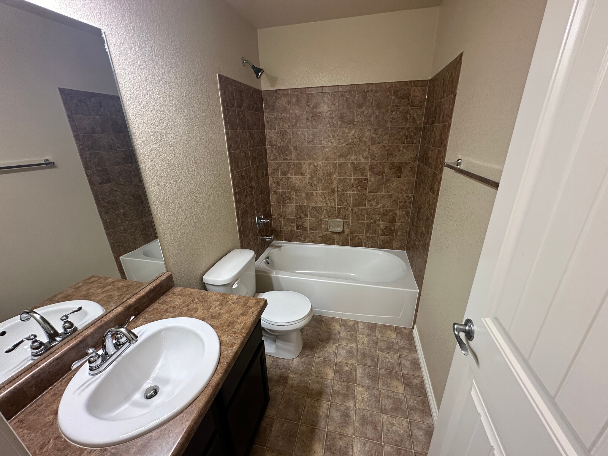 Building Photo - 8043 Pinfeather Dr