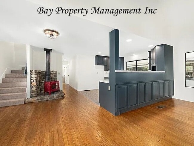 Building Photo - Breathtaking Views from this horse propert...