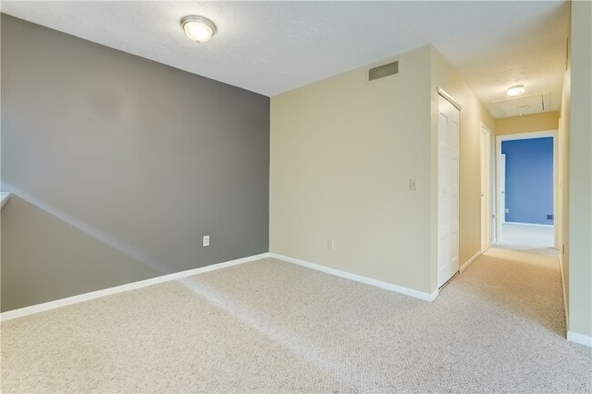 Building Photo - 584 Eastbrooke Ln