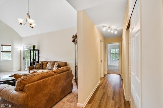 Building Photo - 28 Kensington Dr