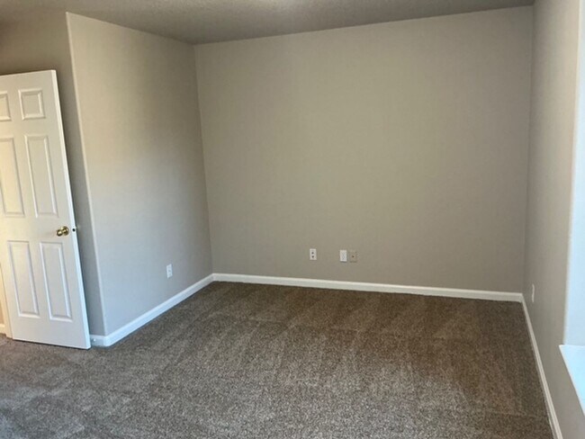 Building Photo - COOPER MOUNTAIN AMAZING VIEW