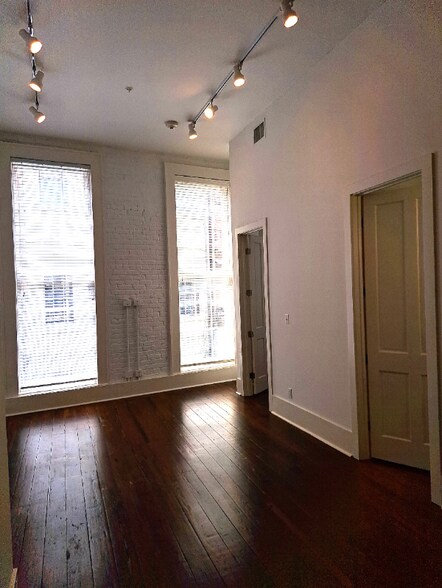 Building Photo - 204 Decatur St