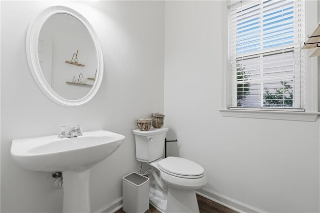 Building Photo - 3680 Moor Pointe Dr