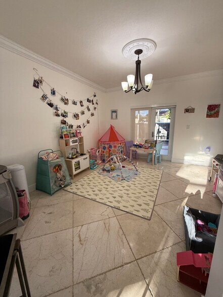 Building Photo - 2807 SW 145th Ave