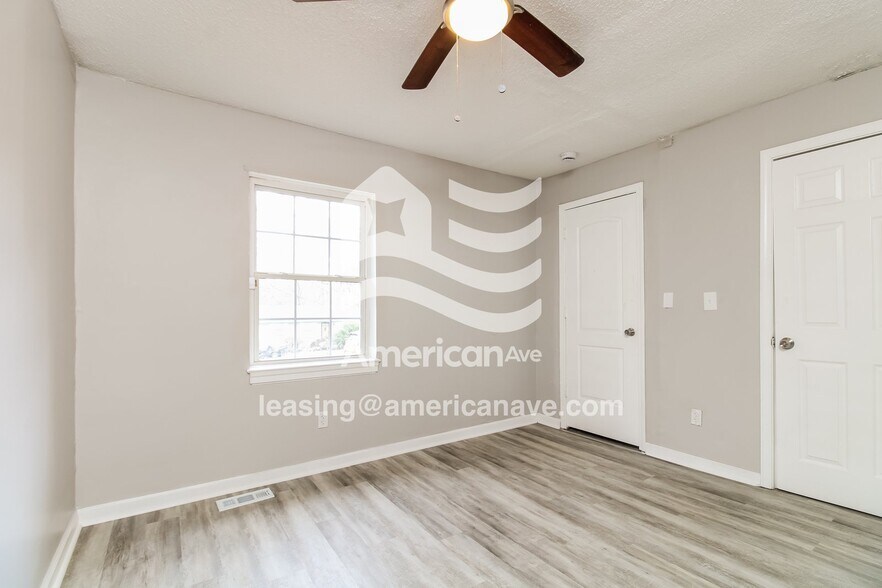 Building Photo - 1205 Widgean Dr